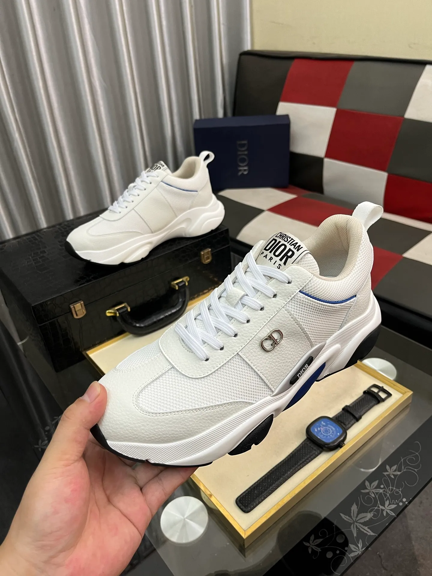 Men's men's shoes💰458⌚️⌚️Dior original quality.~ Unique modern style sneakers. 🏃A must-have casual shoe for trendy men😍😍 Original brand imported from Italy, imported original leather, sheep lining (refuses to discolor and grind feet) Sole: Original sole provided by the original factory, French lazy style design ⚠️Fit to the feet, original quality, super comfortable original sole. Just like shooting the real thing🎬The real thing is better, code number: 38-444⃣️colors available